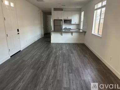 Main picture of 2105 Edgington Cir