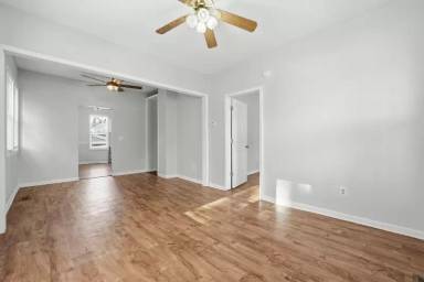 Main picture of 1625 Sherman Blvd