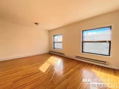 Main picture of 817 W Waveland Ave