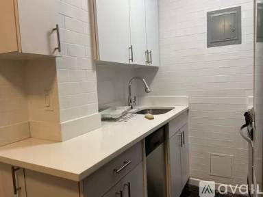 Main picture of 149 W 55th St