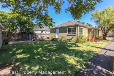 Main picture of 4811 N Maryland Ave