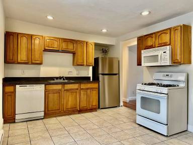 Main picture of 578 Washington St