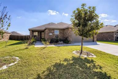 Main picture of 503 Hawthorn Dr