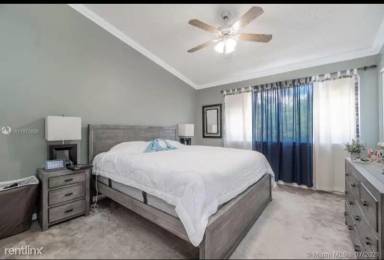 Main picture of 4910 SW 31st Ter