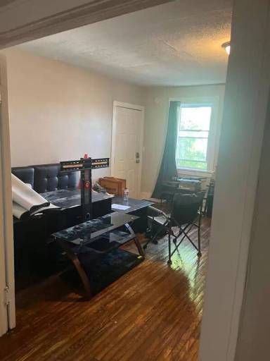 Main picture of 44 Genesee St