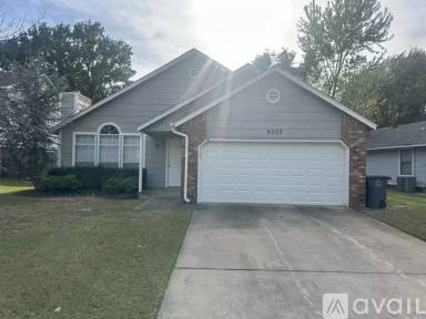 Main picture of 9322 E 92nd St