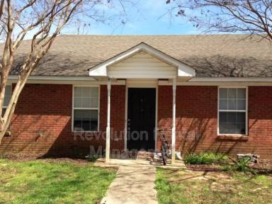 Main picture of 733 Stallings Rd