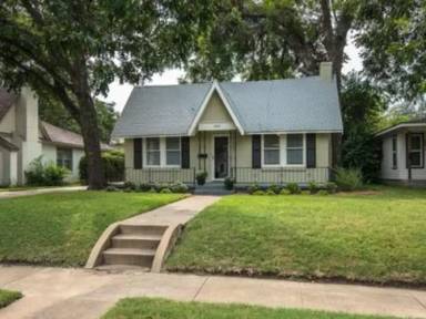 Main picture of 3204 Waits Ave