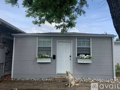 Main picture of 400 E 4th St