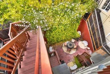 Main picture of 2536 Sutter St
