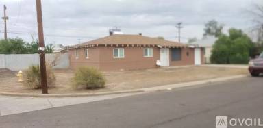 Main picture of 3312 W Solano Dr S