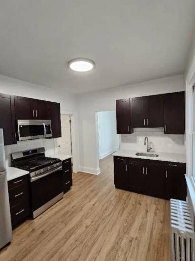 Main picture of 195 Ackerman Ave