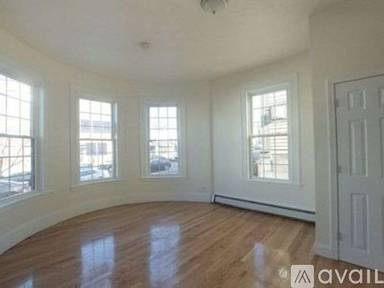 Main picture of 501 E Broadway