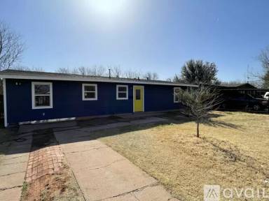 Main picture of 1337 S La Salle Dr