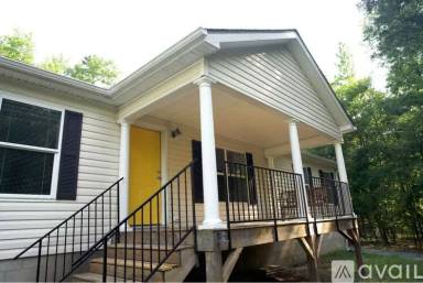 Main picture of 152 Weaver Dairy Rd