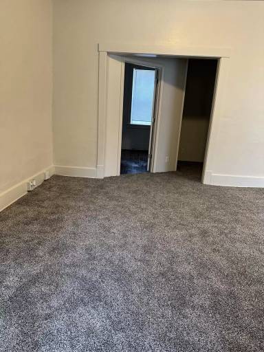 Main picture of 700 N 6th St