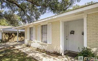 Main picture of 10863 W Fuller Pl