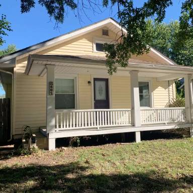 Main picture of 609 E 4th St