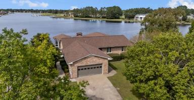 Main picture of 6012 Cardinal Dr