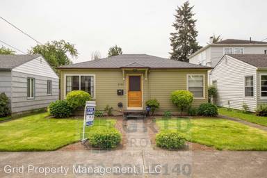 Main picture of 6738 SE Ramona St