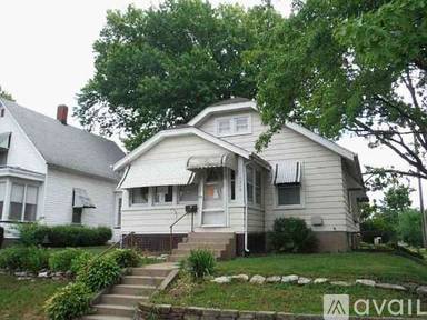 Main picture of 1216 S Central Ave