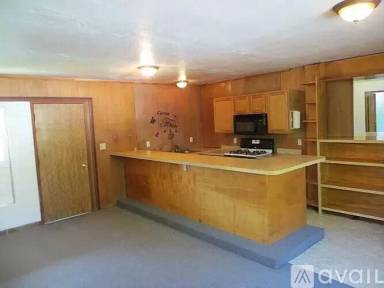 Main picture of 24909 2 St