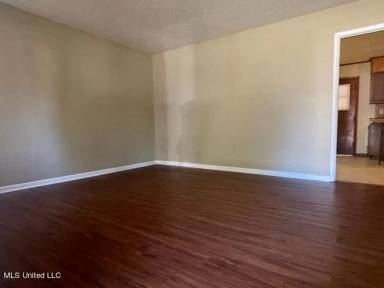 Main picture of 513 W Tracy St