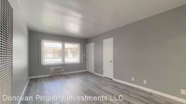 Main picture of 4427 Woodman Ave