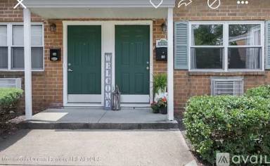 Main picture of 728 Greens Ave