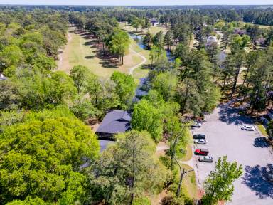 Main picture of 12 Linksiders Rd