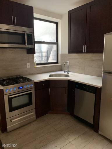Main picture of 2090-92 Fredrick Douglas Blvd