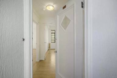 Main picture of 202 Laguna St