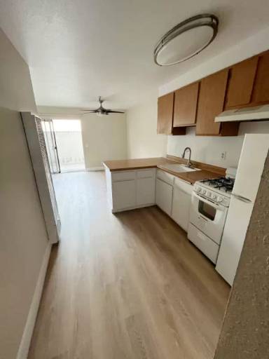 Main picture of 147 Avenida Serra