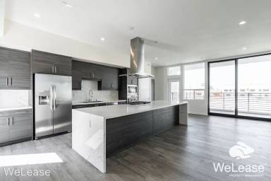 Main picture of 3047 N Park Way