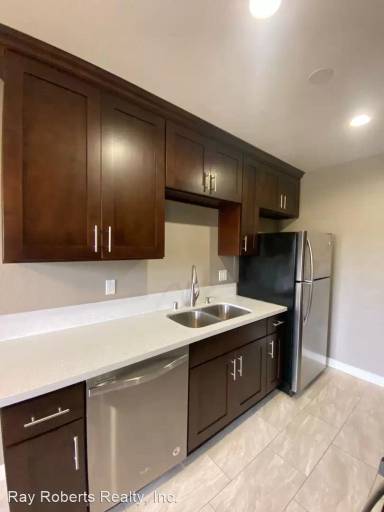 Main picture of 2137 20th St