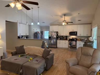 Main picture of 513 Greentree Ter