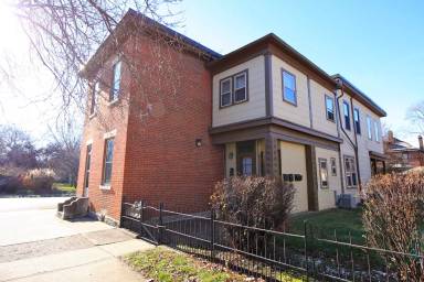 Main picture of 929 S 3rd St