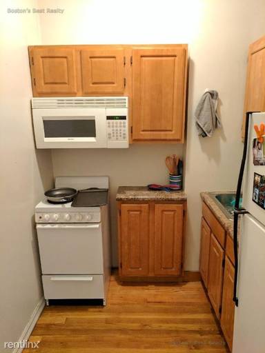 Main picture of 1318 Commonwealth Ave