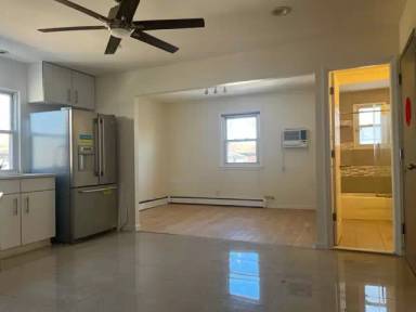 Main picture of 7611 162nd St