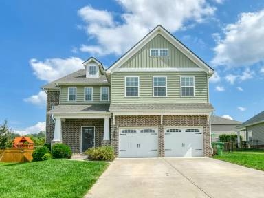 Main picture of 2212 Scarlet Tanager St