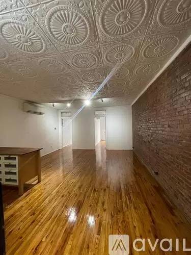 Main picture of 21 Orchard St