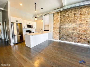 Main picture of 1523 W Chicago Ave
