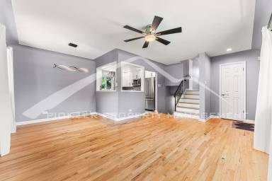 Main picture of 2061 S Wolff St