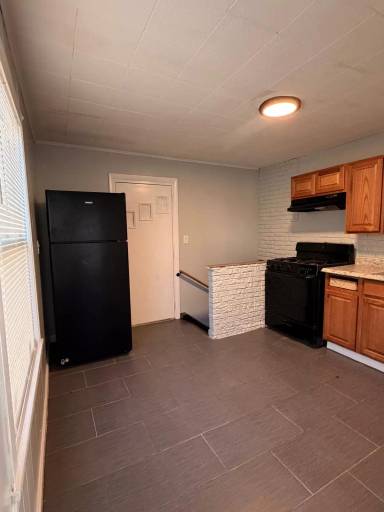 Main picture of 71 Rock Creek Rd