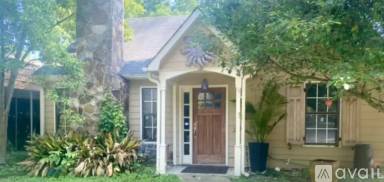 Main picture of 4 Neel St