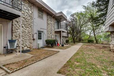 Main picture of 6000-60 NW Expressway