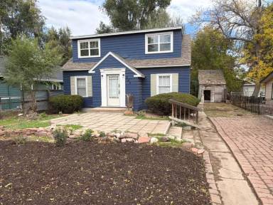 Main picture of 745 Carbon St