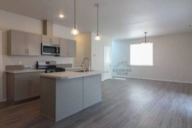 Main picture of 5613 Remington Dr