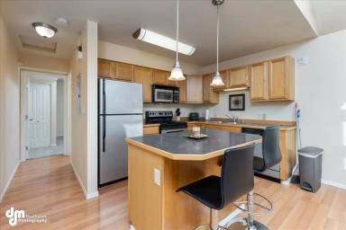 Main picture of 3725 E 43rd Pl