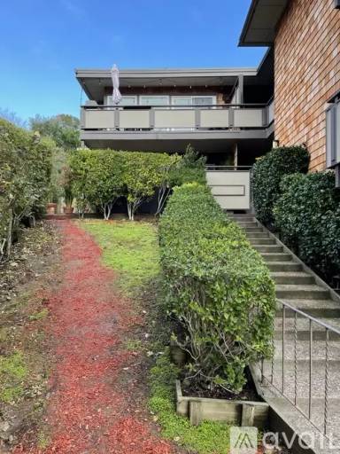 Main picture of 36 Redwood Ave